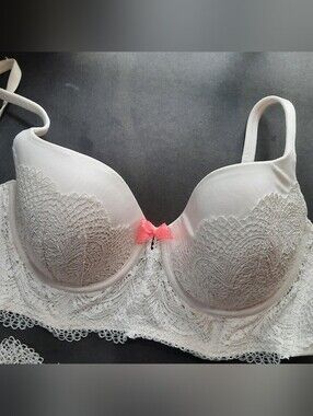 💰Buy Bra get Panty Free! 👑Victoria's Secret White Lace Push-Up Bra